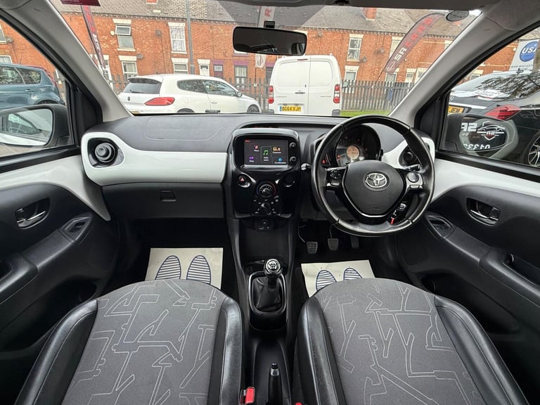 2015 Toyota AYGO 1.0 VVT-i x-pression x-wave 5dr Petrol Manual Euro 5 Euro 5 (68 ps) HATCHBACK Pe...