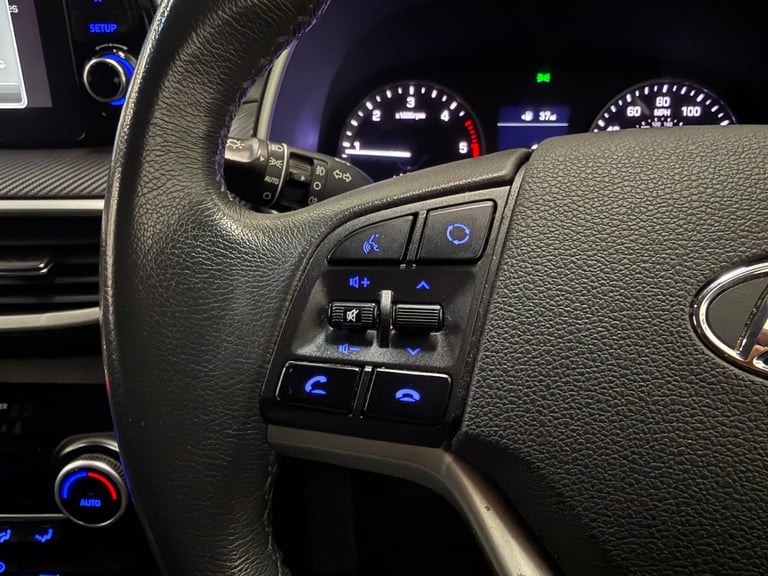 2018 68 HYUNDAI TUCSON 1.6 SE NAV CRDI 2WD MANUAL DIESEL WHITE EURO 6