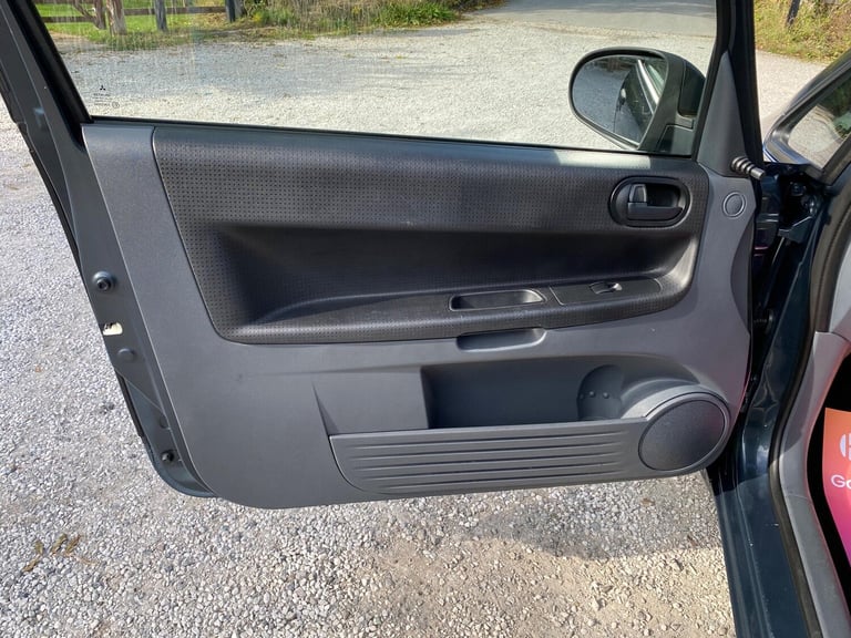 2010 Mitsubishi Colt 1.1 CZ1 Euro 4 3dr HATCHBACK Petrol Manual