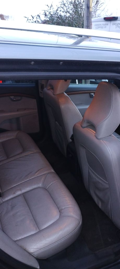 Volvo, V70 FULL MOT