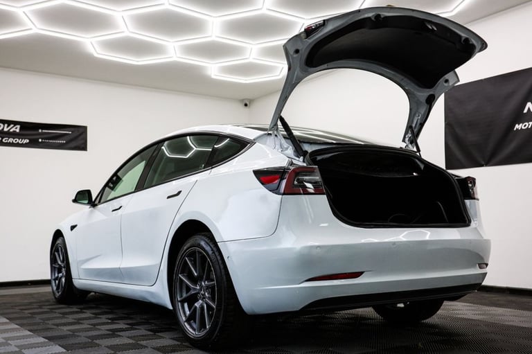 2020 Tesla Model 3 Standard Range Plus Saloon 4dr Electric Auto RWD (241 bhp) Saloon ELECTRIC Aut...