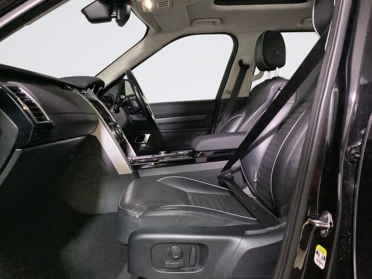 2018 Land Rover Discovery 2.0 SD4 HSE SUV 5dr Diesel Auto 4WD Euro 6 (s/s) (240 ps) ESTATE Diesel...