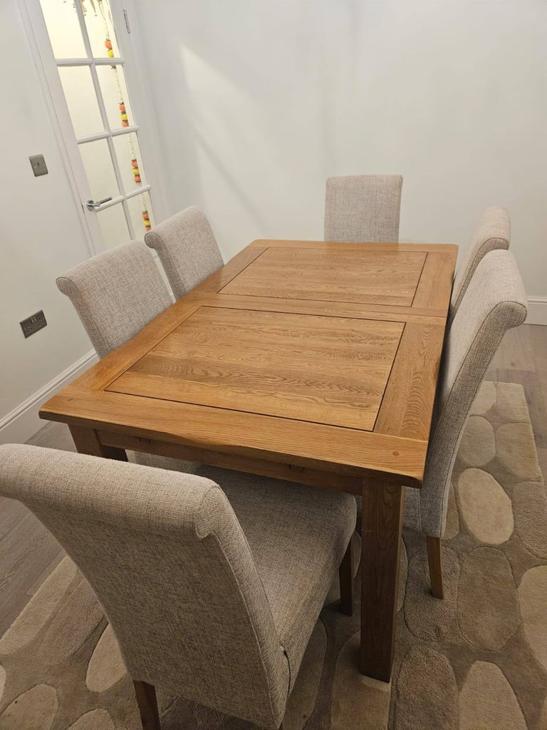 image for Solid Oak Extending Dinning Table and Chairs