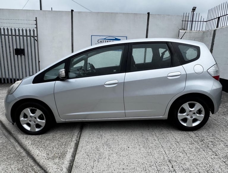 2009 59 HONDA JAZZ 1.4 I-VTEC ES HATCHBACK 5DR PETROL MANUAL EURO 4 (100 PS)