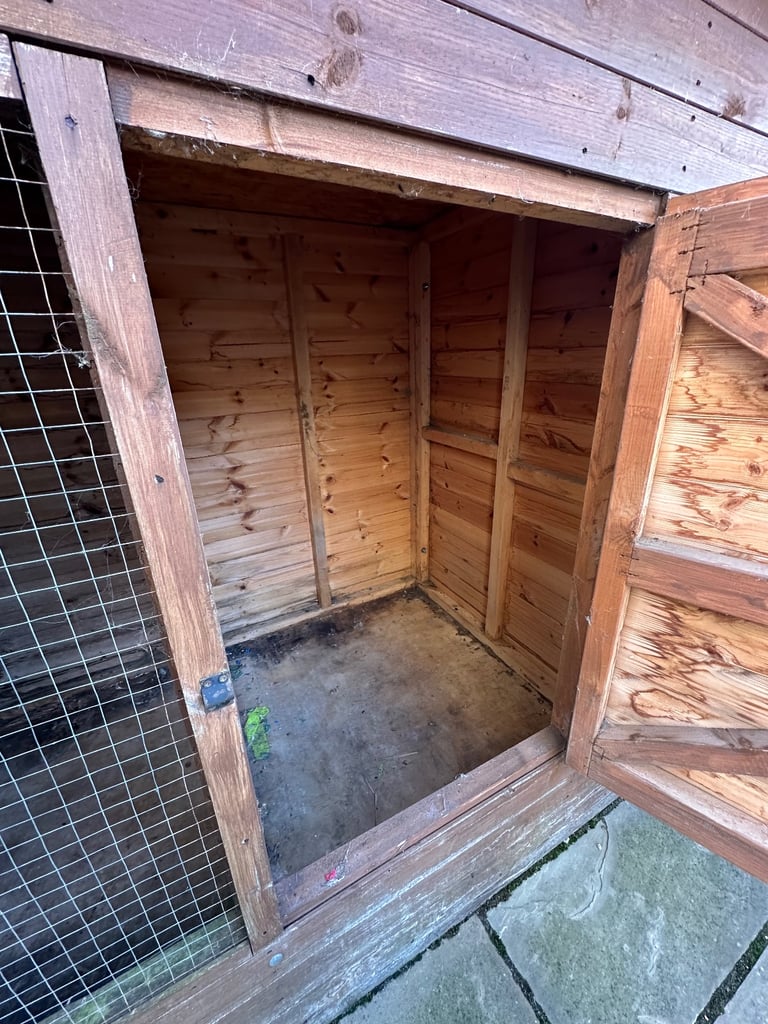 Extra large dog kennel *FREE*