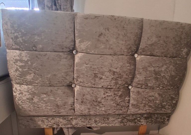 Grey Single divan bed base & headboard