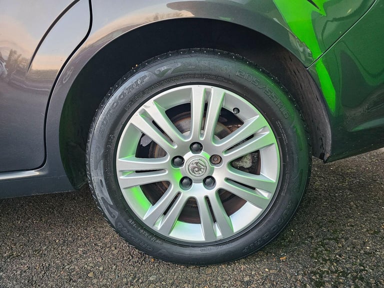 2013 Vauxhall Zafira 1.7 CDTi ecoFLEX Design Euro 5 5dr (SNav) MPV Diesel Manual