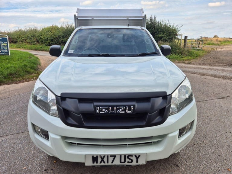 2017 Isuzu D-Max 2.5 TD Extended cab 4x4 Arborist tipper 3,5t towing WE HAVE A CHOICE OF 4X4 PICK...
