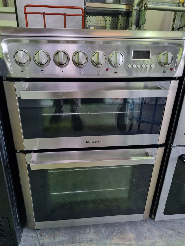 Hotpoint 60cm freestanding electric cooker & free delivery warranty