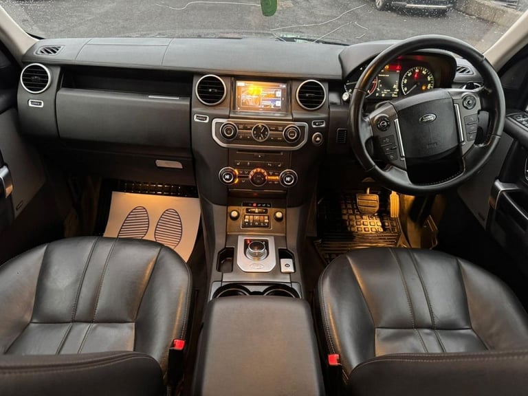 2015 Land Rover Discovery 3.0 SDV6 SE Tech 5dr Auto ESTATE DIESEL Automatic