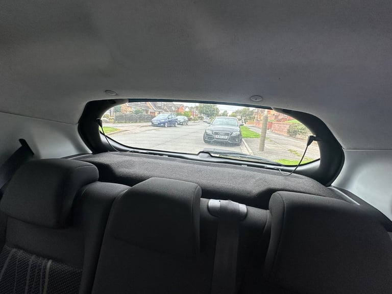 Peugeot, 208, Hatchback, 2013, Manual, 1199 (cc), 5 doors