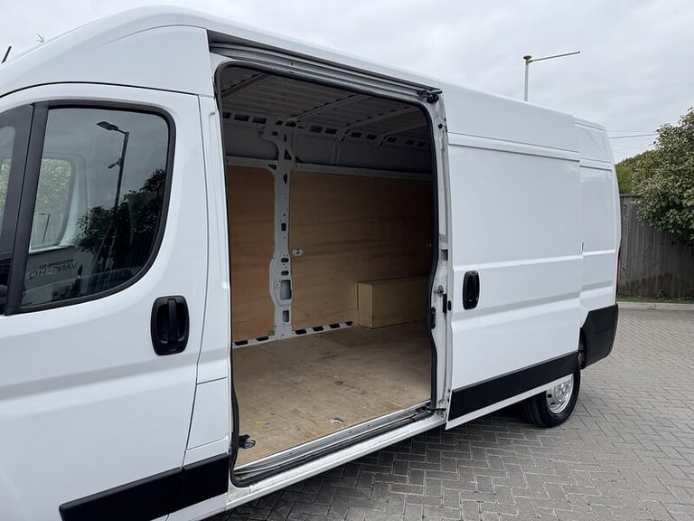 2024 Peugeot Boxer 2.2 BlueHDi H2 Professional Premium+ Van 140ps PANEL VAN DIESEL Manual