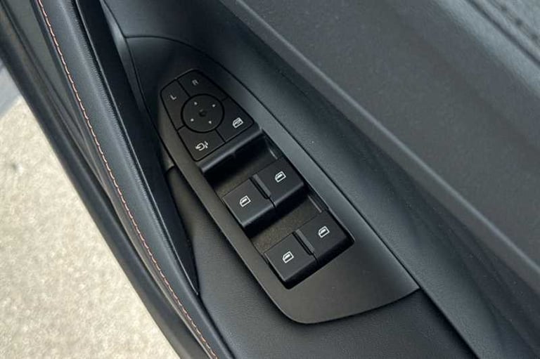 2024 MG MG HS 1.5 T-GDI Trophy 5dr DCT ESTATE PETROL Automatic