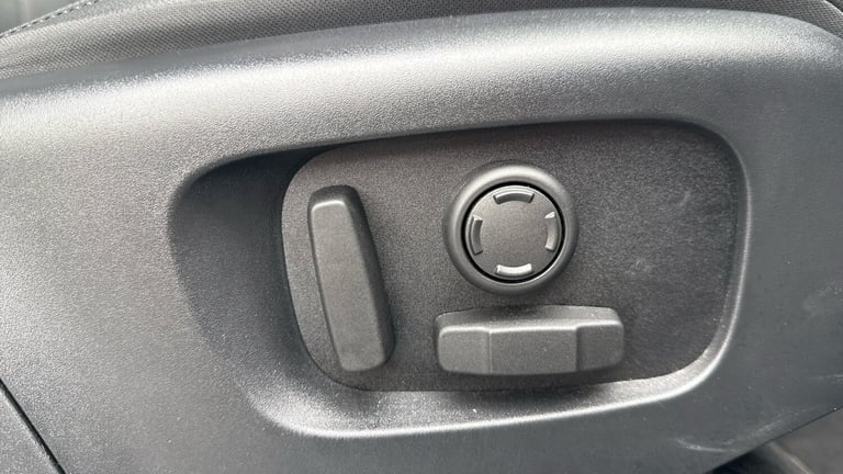 2025 Land Rover Range Rover Evoque 2.0 D165 Dynamic SE 5dr Auto Diesel Hatchback Hatchback Diesel...