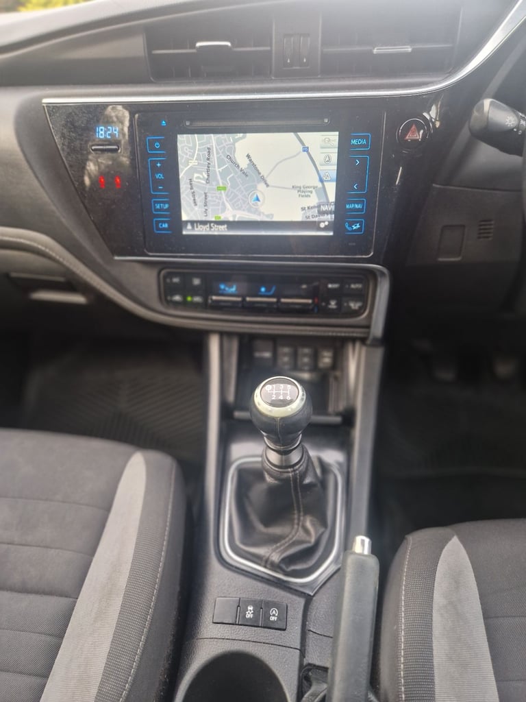 TOYOTA AURIS,Hatchback,2015, Manual, *BARGAIN