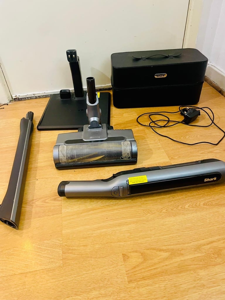 Shark vacuum  Shark 