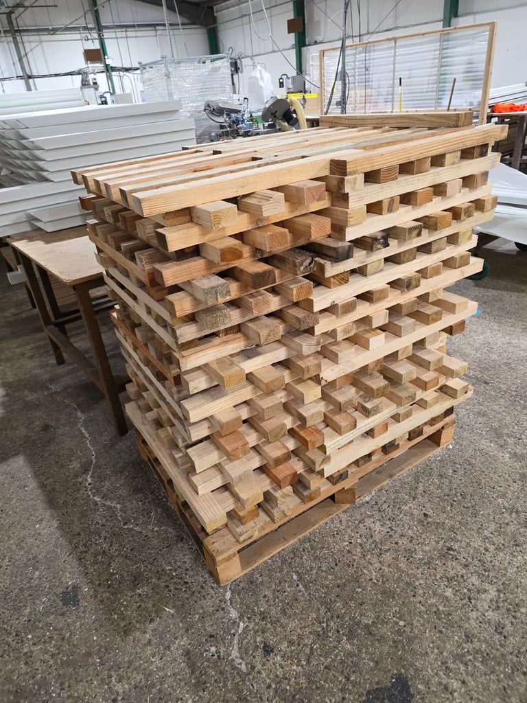 image for Jusy shy of 3x2 off cuts wood 