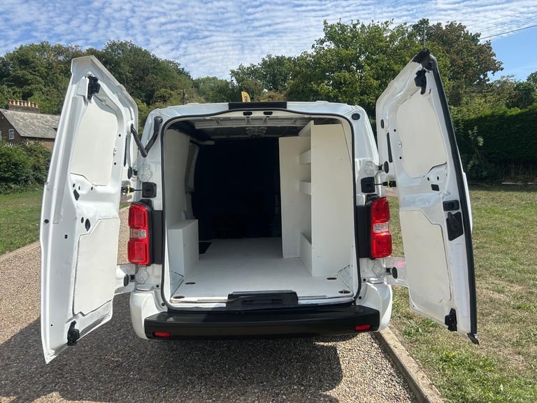 2019 Vauxhall Vivaro 1.5 Turbo D 2900 Sportive L2 H1 Euro 6 (s/s) 5dr PANEL VAN Diesel Manual