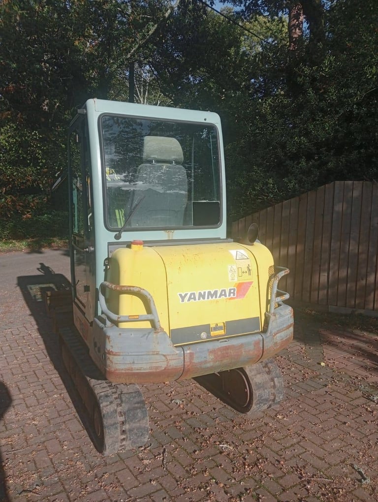 Yanmar B25 Mini Digger