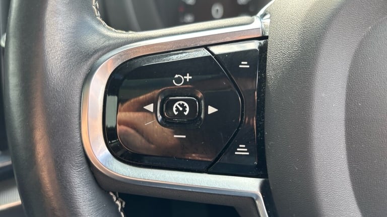 2020 Volvo XC60 Recharge R-Design, T6 AWD plug-in hybrid Estate Petrol Parallel PHEV Automatic