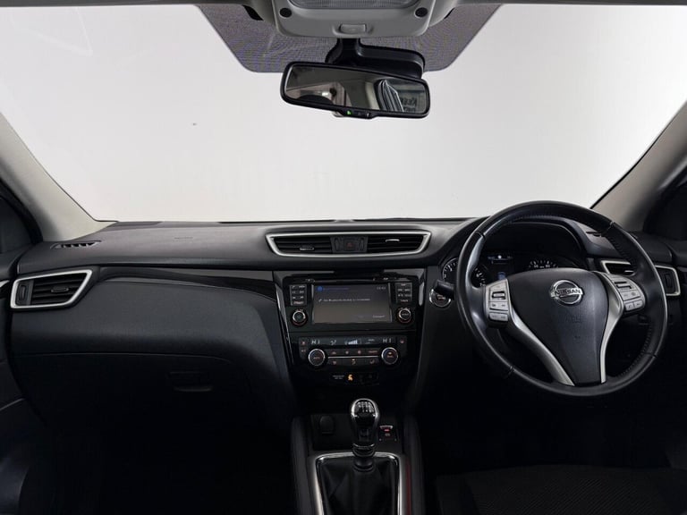 2016 Nissan Qashqai 1.2 DiG-T N-Connecta 5dr HATCHBACK PETROL Manual