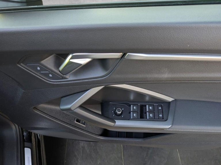 AUDI Q3 1.5 TFSI CoD 35 S line S Tronic Euro 6 (s/s) 5dr 2022