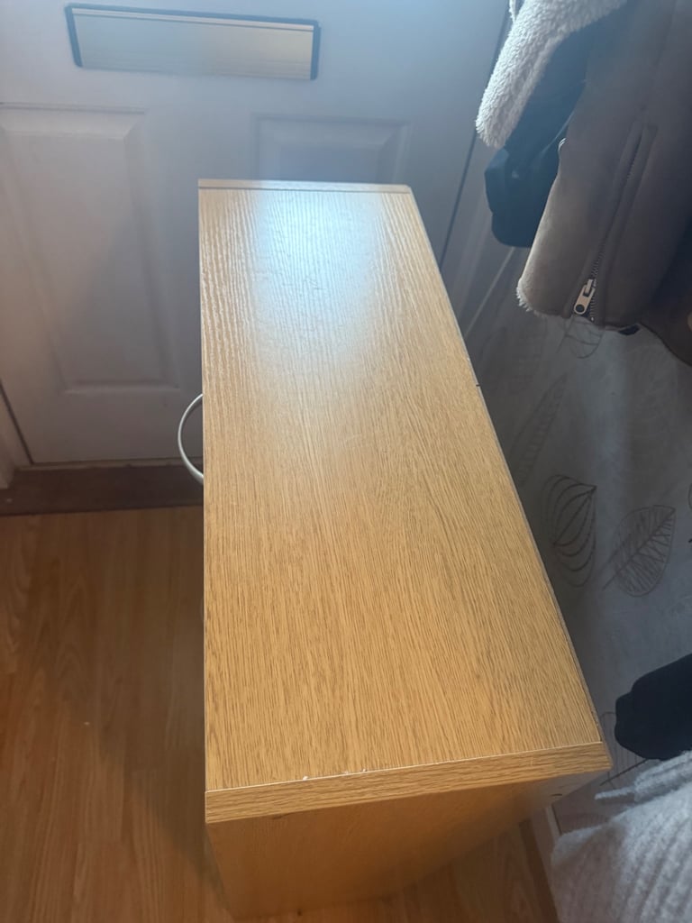 Shoe cabinet 