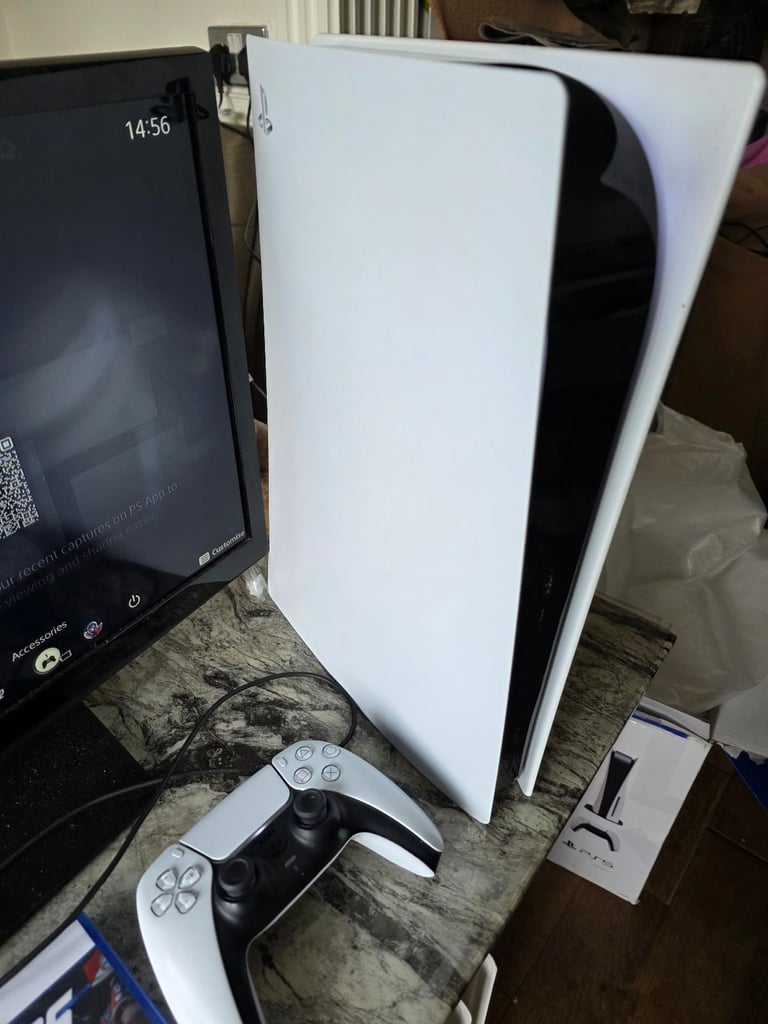 Ps5 Disc Edition 825gb plus fifa 26