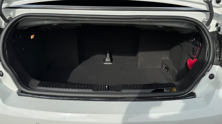 Volkswagen, GOLF, Convertible, 2012, Manual, 1598 (cc), 2 doors