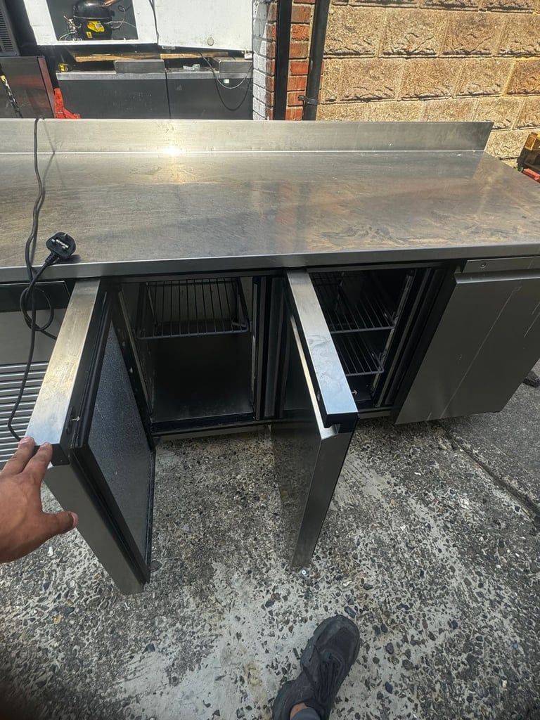 Commercial undercounter foster fridge 3 doors bench counter cafe shop restaurant 