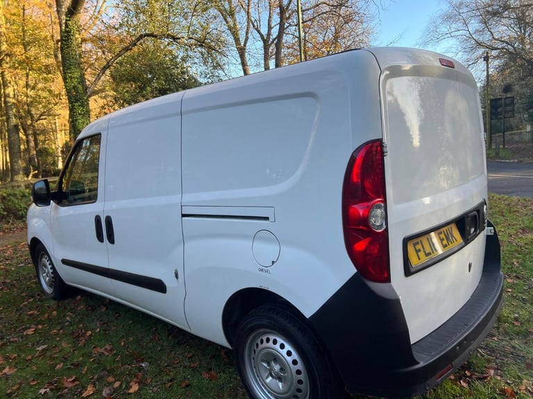 VAUXHALL COMBO 1.6 CDTi 2300 16v White Auto Diesel 2016