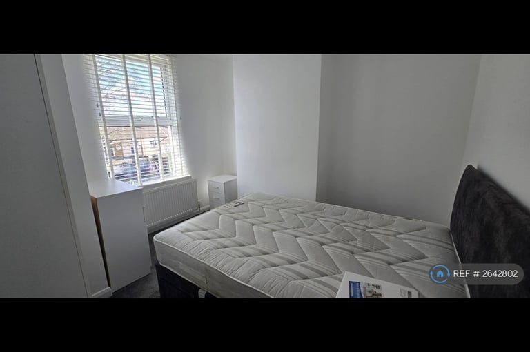 1 bedroom in Victoria Street, Gillingham, ME7 (#2642802)