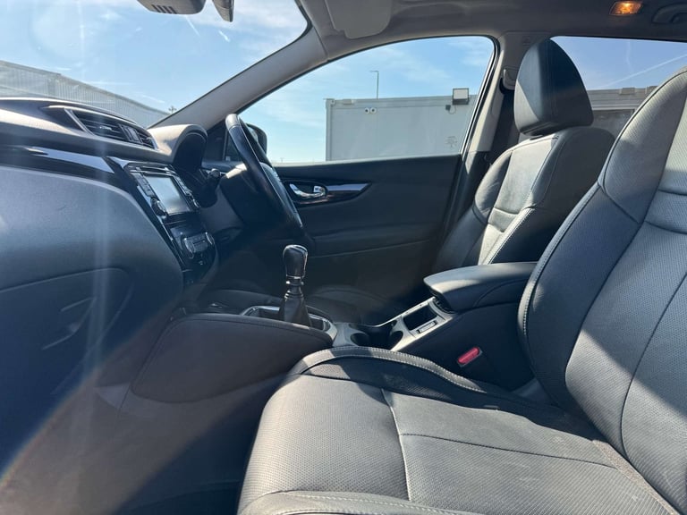 2017 Nissan Qashqai 1.6 Qashqai Tekna dCi 4x4 4WD 5dr - NATIONAL DELIVERY* SUV Diesel Manual