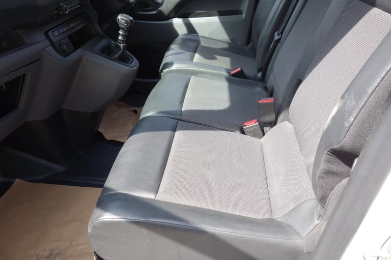 Vauxhall Vivaro 2900 1.5d 100PS Sportive H1 Van DIESEL MANUAL 2021/21