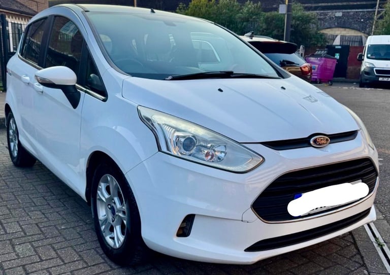 FORD B-Max 🐣🐣 1.0 16v Turbo ZETEC ECO-BOOST Facelift New shape model 100 bhp Hpi clear (2014 64)