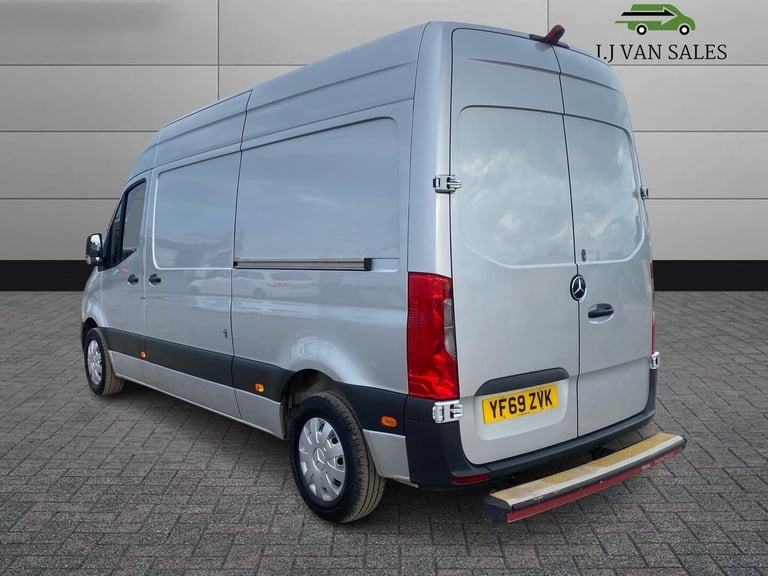  Mercedes-Benz Sprinter 2.1 314 CDI Premium Panel Van 5dr Diesel Manual FWD L2 H2 Euro 6 (s/s) (1...