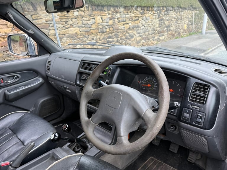 2001 Mitsubishi L200 DOUBLE CAB D/C 4X4 BLACK PICK UP Diesel Manual