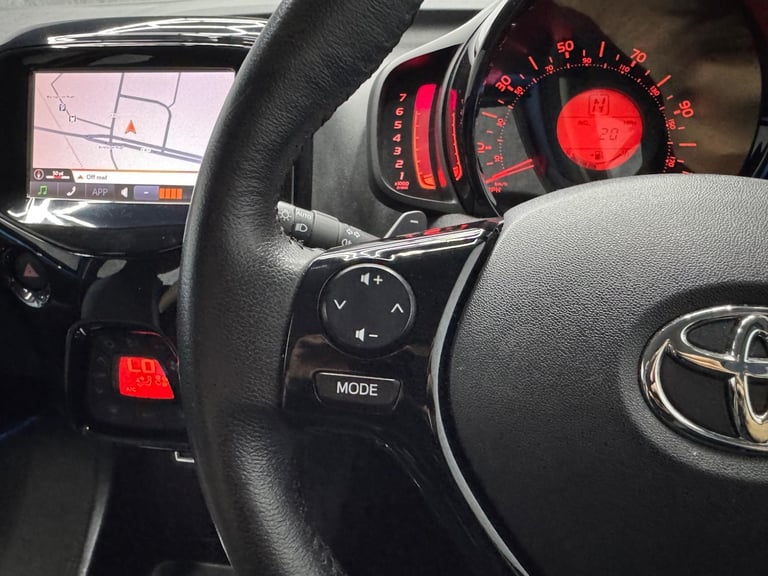 2016 Toyota AYGO 1.0 VVT-i x-cite x-shift Euro 6 5dr HATCHBACK Petrol Automatic