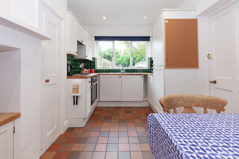 5 Bedroom HMO on Temple Street, Oxford, Ox4 1js