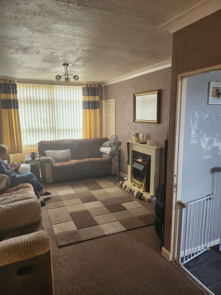 3 bedroom wanting 2 to swap any offers anywhere