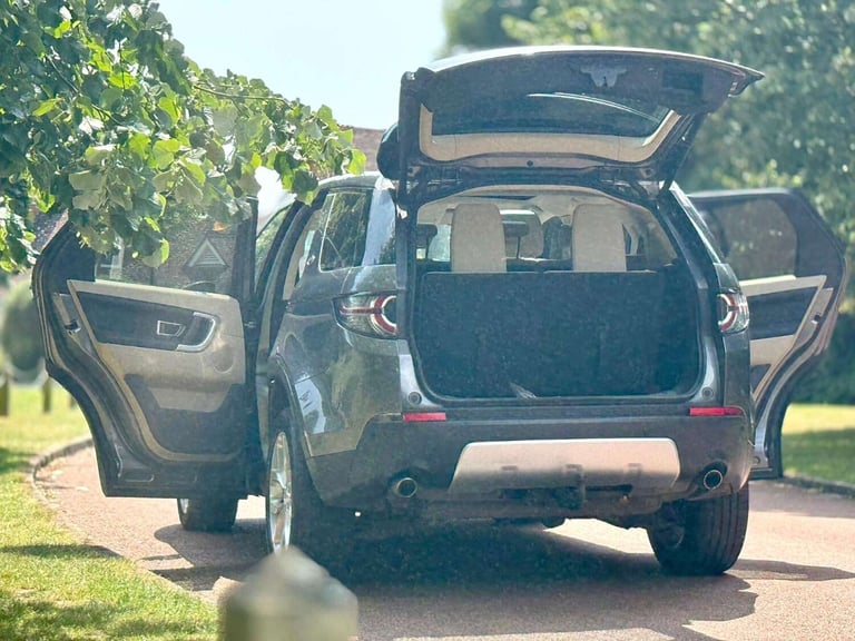 2015 Land Rover Discovery Sport 2.2 Discovery Sport HSE SD4 Auto 4WD 5dr SUV Diesel Automatic