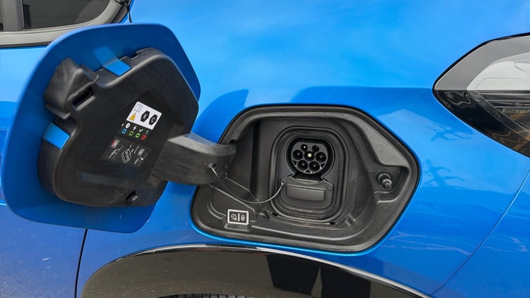 2025 Peugeot 208 50kWh Active Premium + Hatchback 5dr Electric Auto (7.4kW Charger) (136 ps) Hatc...