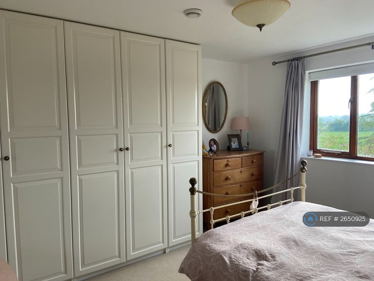 5 bedroom house in The Cedars, Lea, Nr Malmesbury, SN16 (5 bed) (#2650925)
