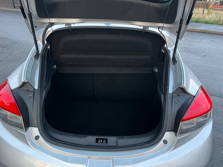 Renault, MEGANE, Coupe, 2011, Manual, 1598 (cc), 3 doors