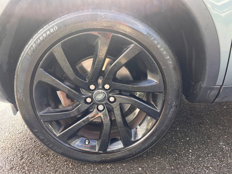 2017 Land Rover Discovery Sport 2.0 TD4 HSE Black SUV 5dr Diesel Auto 4WD Euro