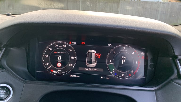 2018 Land Rover Range Rover Velar 2.0 D240 R-Dynamic SE SUV 5dr Diesel Auto 4WD Euro 6 (s/s) (240...