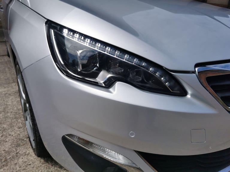 PEUGEOT 308 1.6 e-HDi Feline 2014