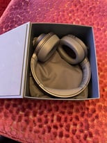 Sony Wireless noise cancelling stereo headset 