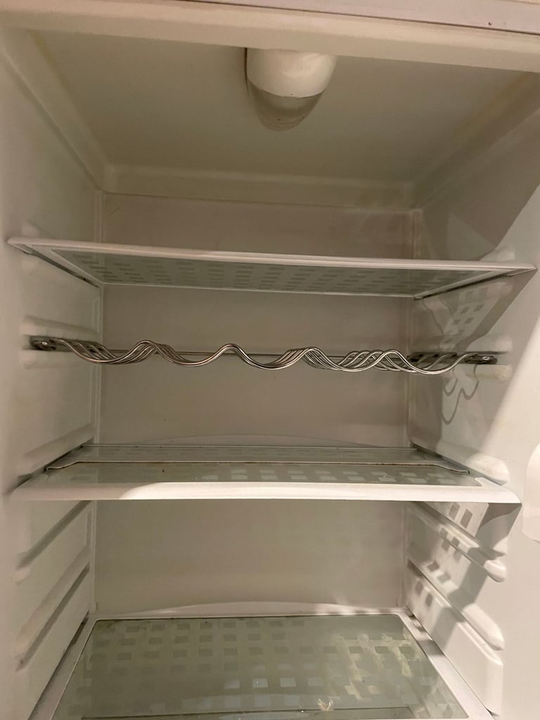 Hotpoint RLA52P Fridge in good working condition.
