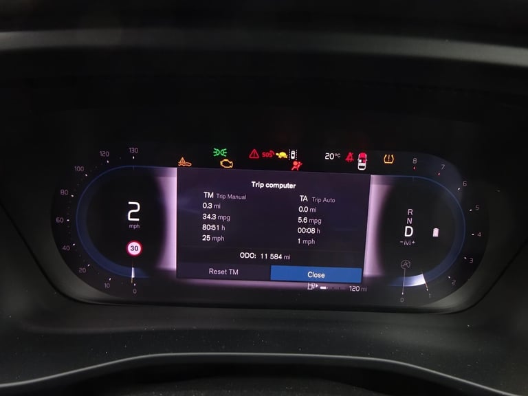 2024 24 REG VOLVO XC40 ULTIMATE B3 AUTO DAMAGED REPAIRABLE SALVAGE